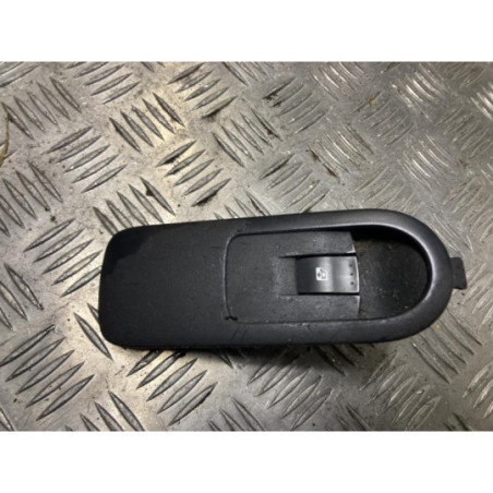 Interrupteur de leve vitre avant droit RENAULT SCENIC 2 PHASE 2 d’occasion