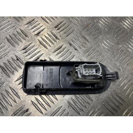 Interrupteur de leve vitre avant droit RENAULT SCENIC 2 PHASE 2 d’occasion