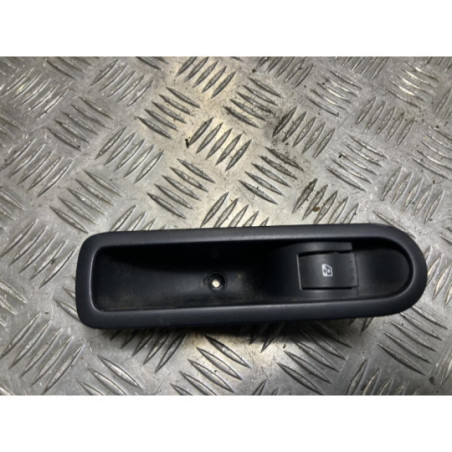 Interrupteur de leve vitre arriere droit RENAULT SCENIC 2 PHASE 2 d’occasion