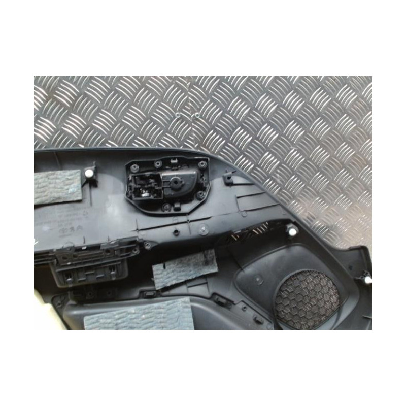 Panneau de porte avant droit CITROEN C1 2 d’occasion
