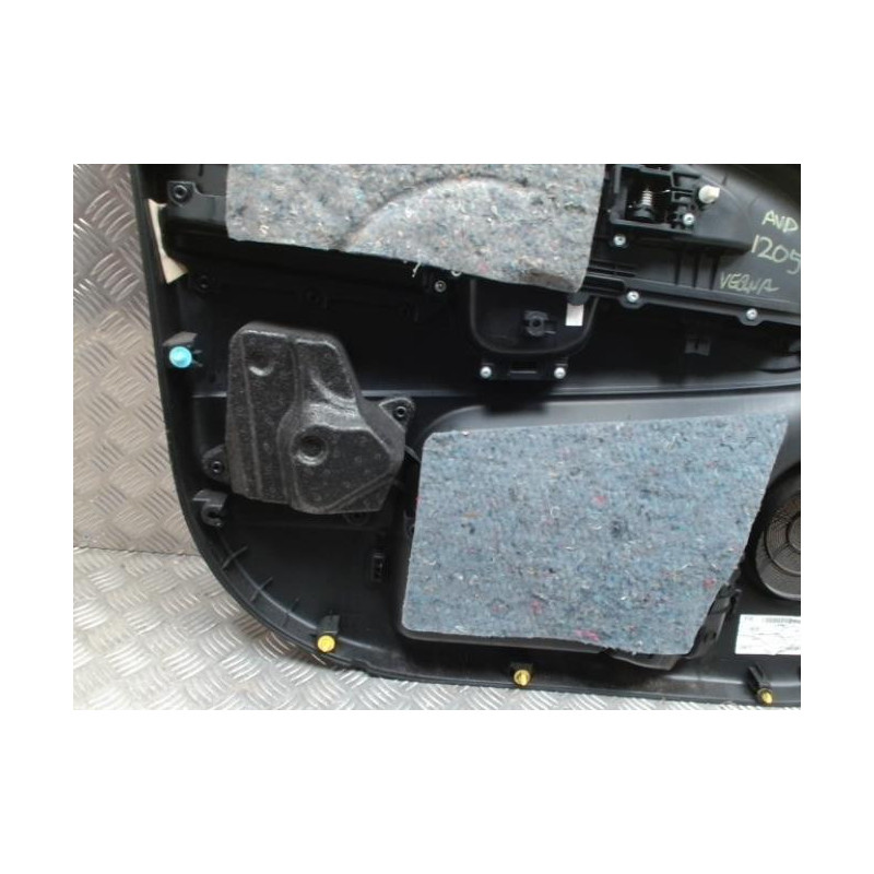 Panneau de porte avant droit KIA VENGA PHASE 1 d’occasion
