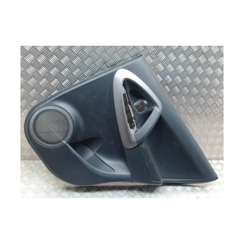 Panneau de porte arriere droit TOYOTA RAV4 3 PHASE 3 d’occasion