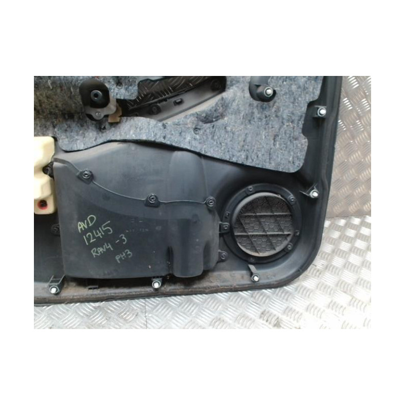 Panneau de porte avant droit TOYOTA RAV4 3 PHASE 3 d’occasion