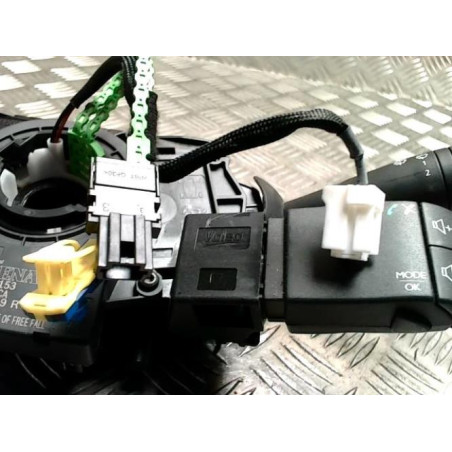 Com (Bloc Contacteur Tournant+Commodo Essuie Glace+Commodo Phare) DACIA SANDERO 2 PHASE 2 d’occasion