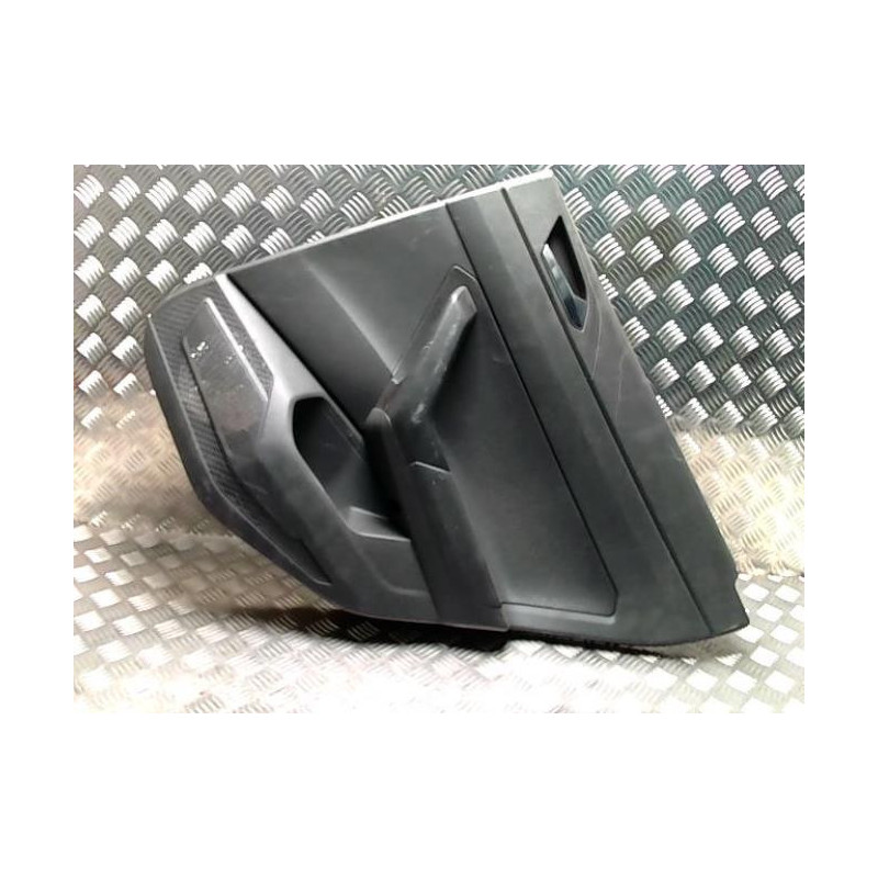 Panneau de porte arriere droit VOLKSWAGEN POLO 6 PHASE 1 d’occasion