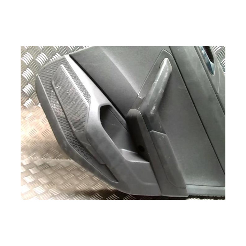 Panneau de porte arriere droit VOLKSWAGEN POLO 6 PHASE 1 d’occasion