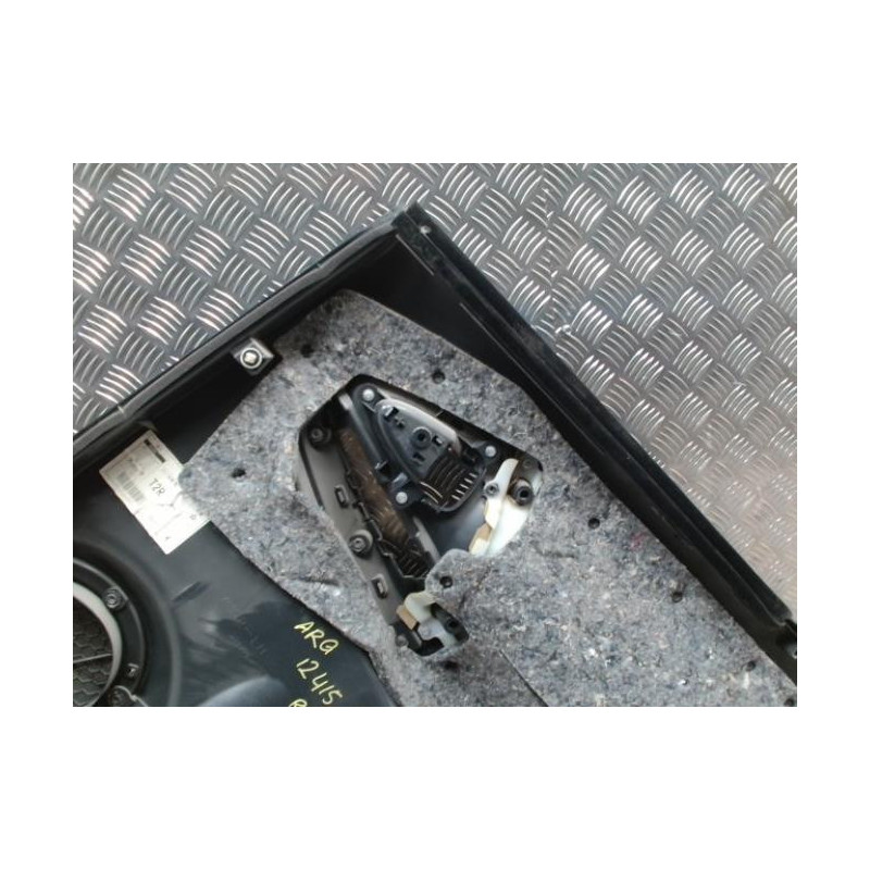 Panneau de porte arriere gauche TOYOTA RAV4 3 PHASE 3 d’occasion