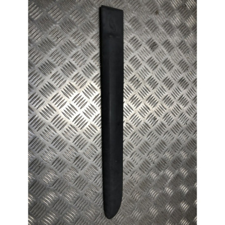 Baguette de porte arriere droite RENAULT CLIO 2 PHASE 2 d’occasion