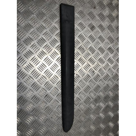 Baguette de porte arriere droite RENAULT CLIO 2 PHASE 2 d’occasion
