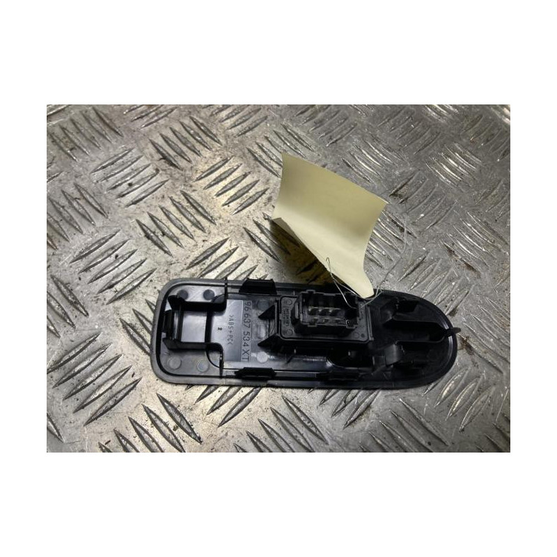 Interrupteur de leve vitre avant droit CITROEN C3 2 PHASE 2 d’occasion
