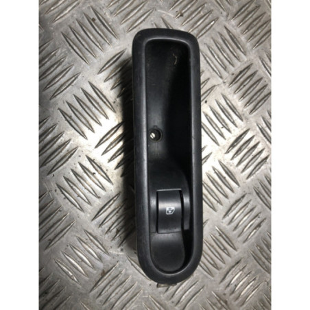 Interrupteur de leve vitre arriere droit RENAULT GRAND SCENIC 2 PHASE 2 d’occasion