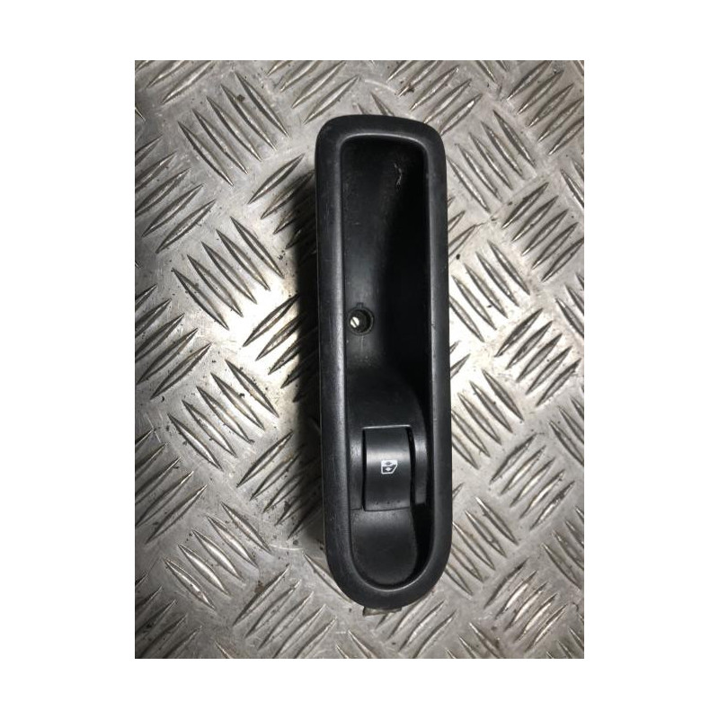 Interrupteur de leve vitre arriere droit RENAULT GRAND SCENIC 2 PHASE 2 d’occasion