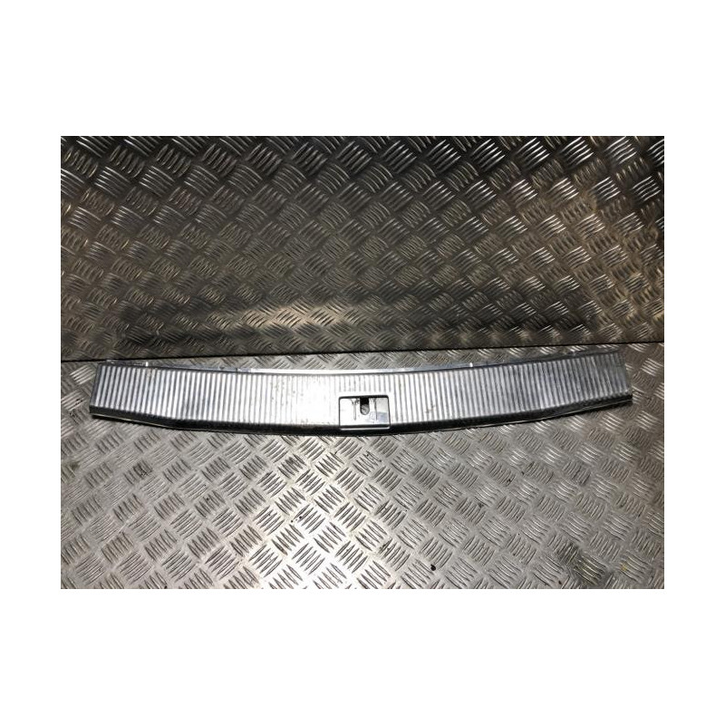 Baguette de coffre VOLKSWAGEN TOUAREG 1 PHASE 2 d’occasion