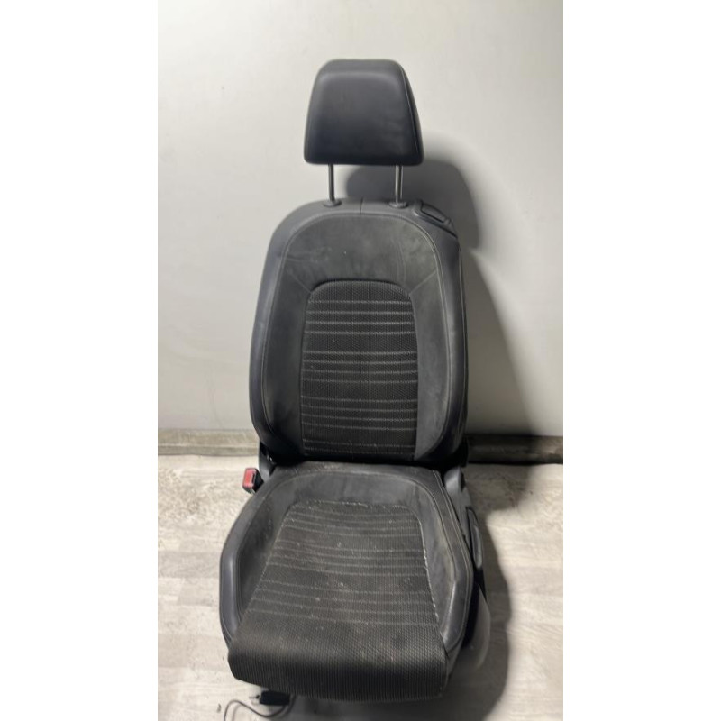 Siege avant gauche VOLKSWAGEN SCIROCCO 3 PHASE 1 COUPE d’occasion