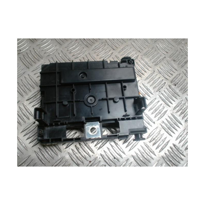 Porte fusible PEUGEOT 308 1 SW PHASE 1 BREAK d’occasion