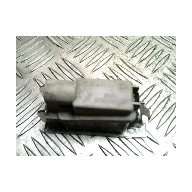 Eclairage de plaque RENAULT MEGANE 2 PHASE 1 d’occasion