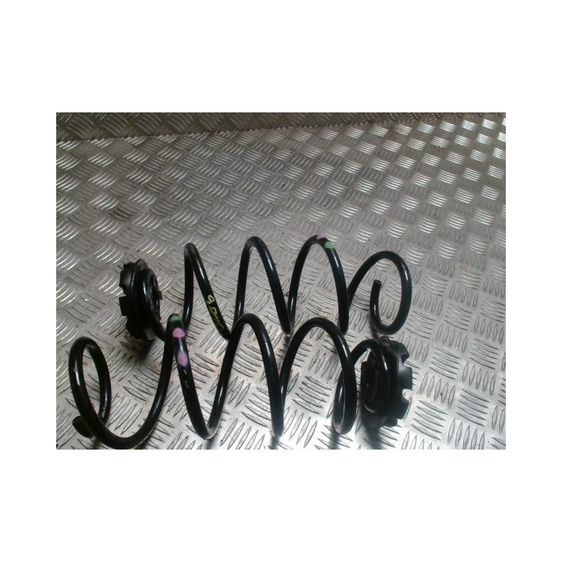 Ressort de suspension arriere RENAULT CLIO 5 PHASE 1 d’occasion