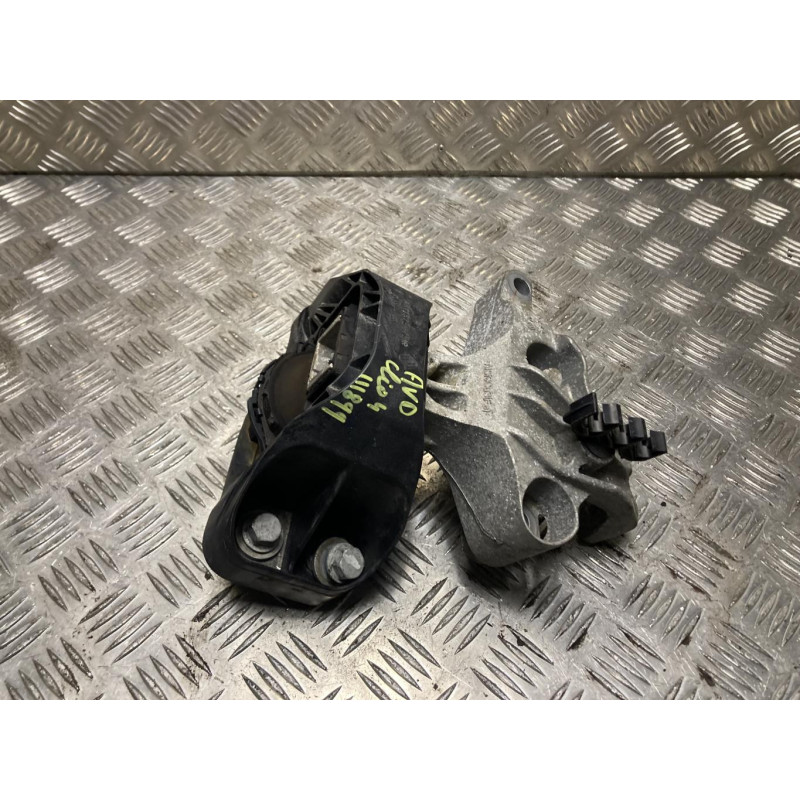Support moteur droit RENAULT CLIO 4 PHASE 2 d’occasion
