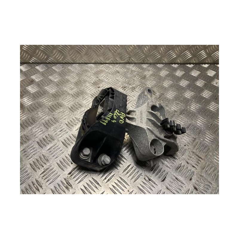 Support moteur droit RENAULT CLIO 4 PHASE 2 d’occasion