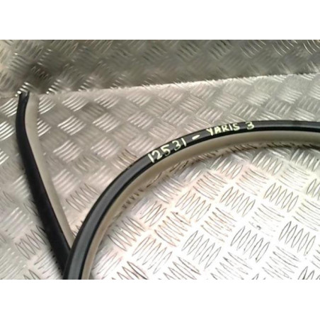 Joint de porte avant gauche TOYOTA YARIS 2 PHASE 2 d’occasion