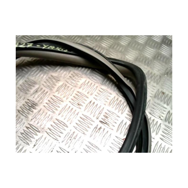 Joint de porte avant droite TOYOTA YARIS 2 PHASE 1 d’occasion