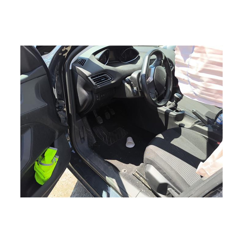 Feu arriere secondaire droit (feux) PEUGEOT 308 2 SW PHASE 2 BREAK d’occasion