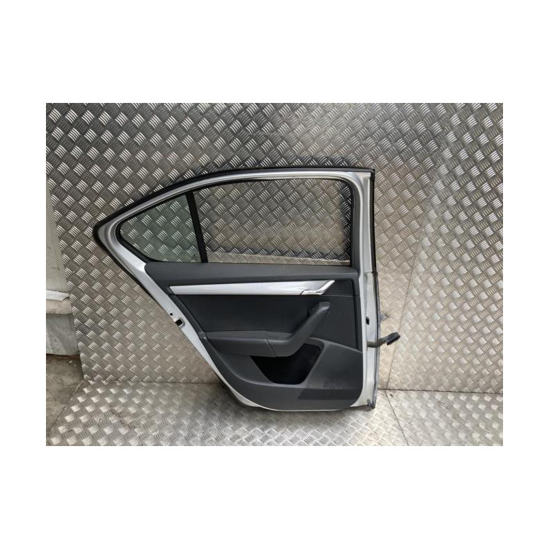 Porte arriere gauche SKODA OCTAVIA 3 PHASE 1 d’occasion