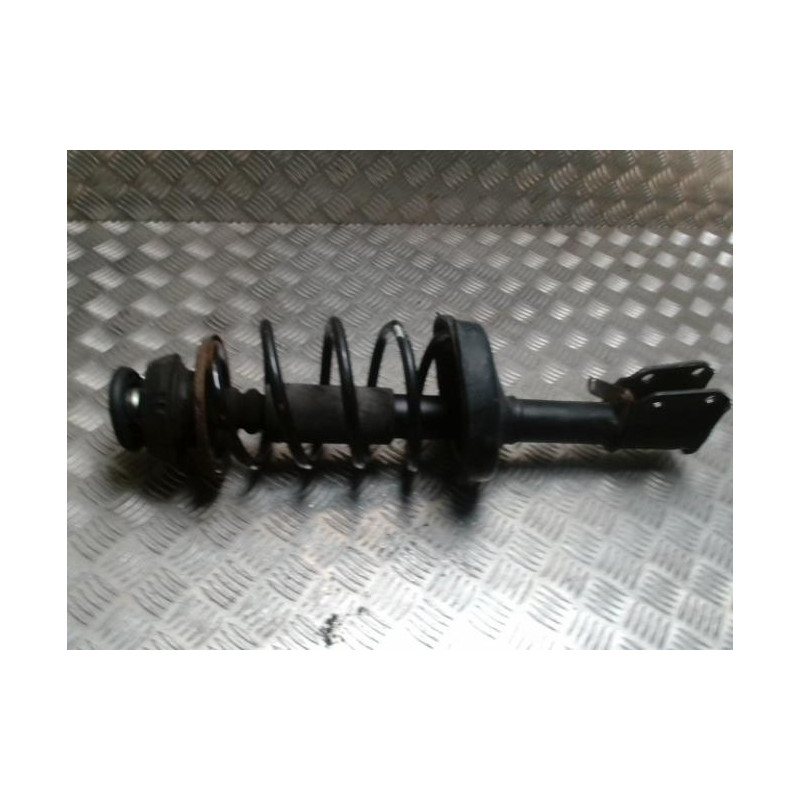 Amortisseur avant gauche RENAULT CLIO 2 PHASE 2 d’occasion