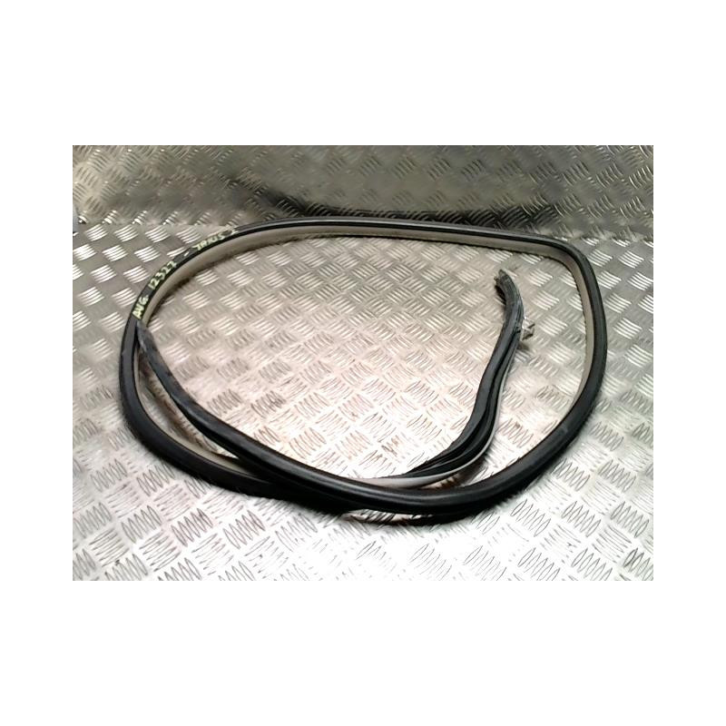 Joint de porte avant gauche TOYOTA YARIS 2 PHASE 1 d’occasion