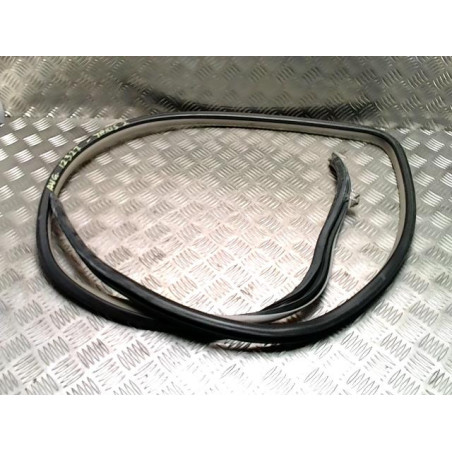 Joint de porte avant gauche TOYOTA YARIS 2 PHASE 1 d’occasion