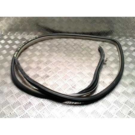 Joint de porte avant gauche TOYOTA YARIS 2 PHASE 1 d’occasion