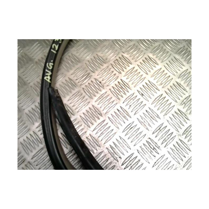 Joint de porte avant gauche TOYOTA YARIS 2 PHASE 1 d’occasion
