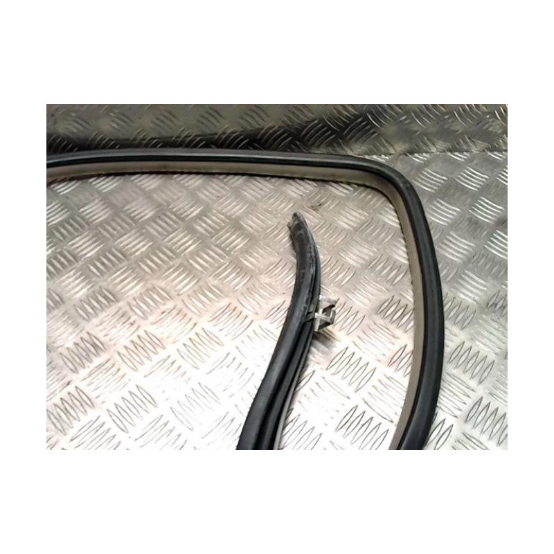 Joint de porte avant gauche TOYOTA YARIS 2 PHASE 1 d’occasion