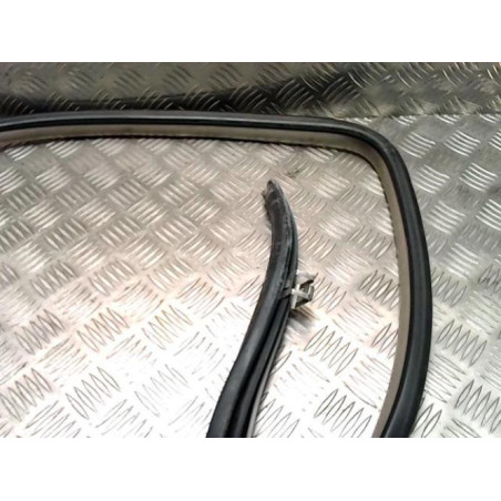 Joint de porte avant gauche TOYOTA YARIS 2 PHASE 1 d’occasion