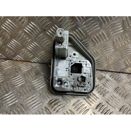 Platine feu arriere droit PEUGEOT 208 2 d’occasion