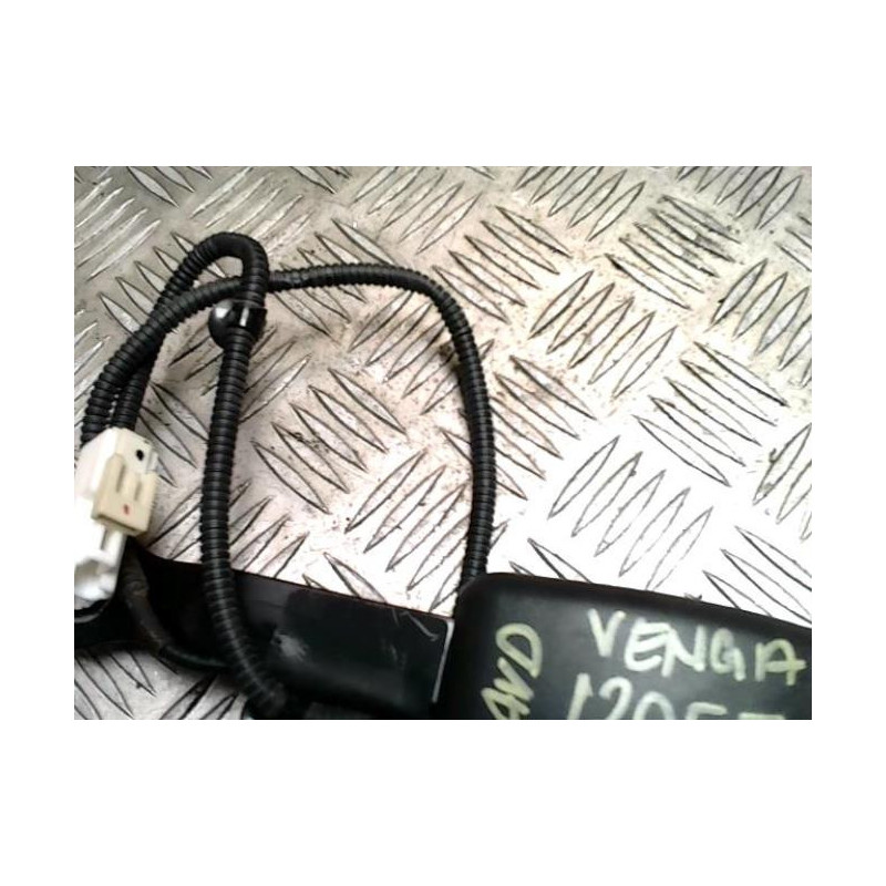 Attache ceinture avant droit KIA VENGA PHASE 1 d’occasion