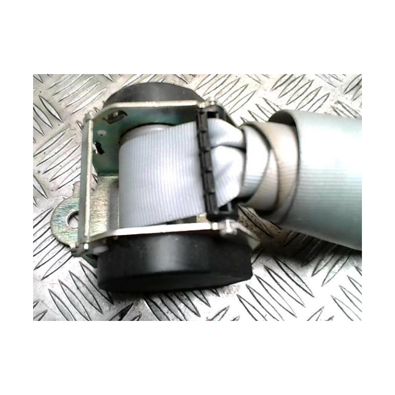 Ceinture arriere centrale DACIA SANDERO 1 d’occasion