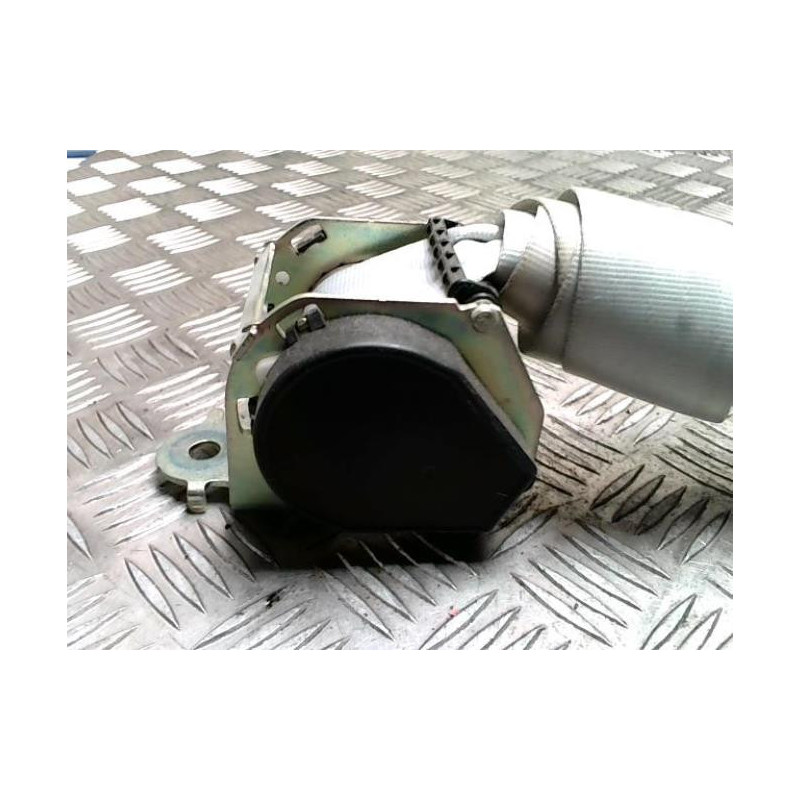 Ceinture arriere centrale DACIA SANDERO 1 d’occasion