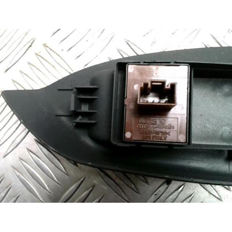 Interrupteur de leve vitre avant gauche VOLKSWAGEN TOURAN 1 PHASE 1 d’occasion