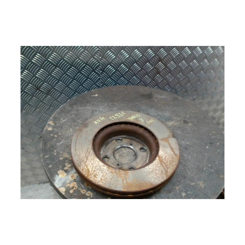 Disque avant gauche (freinage) TOYOTA YARIS 2 PHASE 2 d’occasion