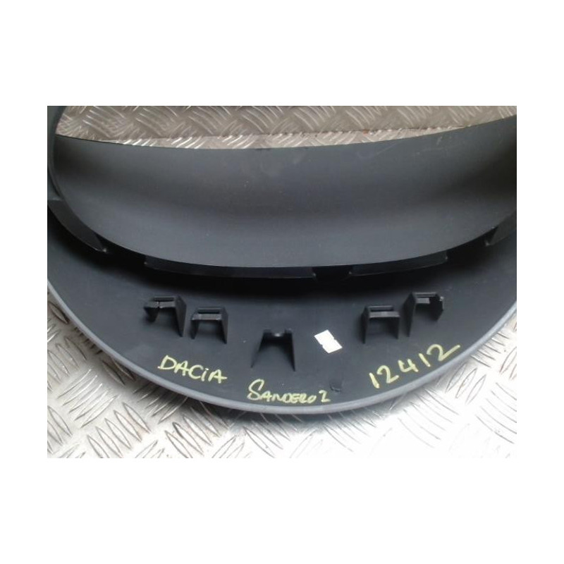 Casquette tableau de bord DACIA SANDERO 1 d’occasion