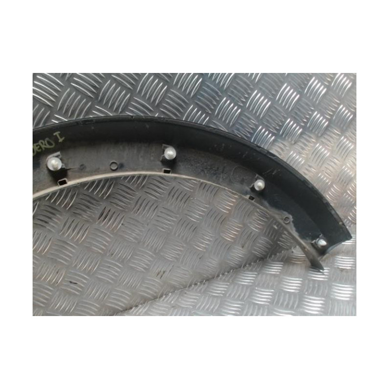 Extension d'aile avant gauche DACIA SANDERO 1 d’occasion