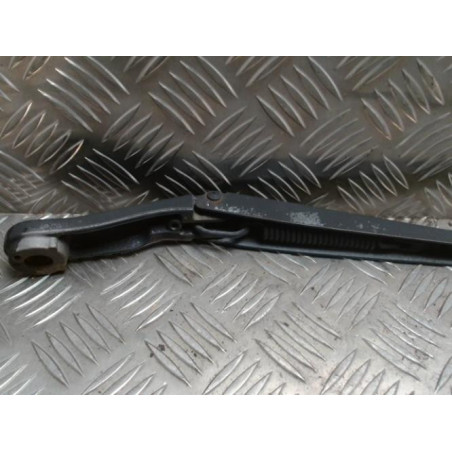 Bras essuie glace avant gauche NISSAN MICRA 3 PHASE 1 d’occasion