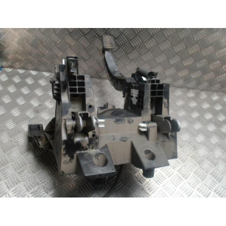 Pedalier OPEL MERIVA B PHASE 1 d’occasion