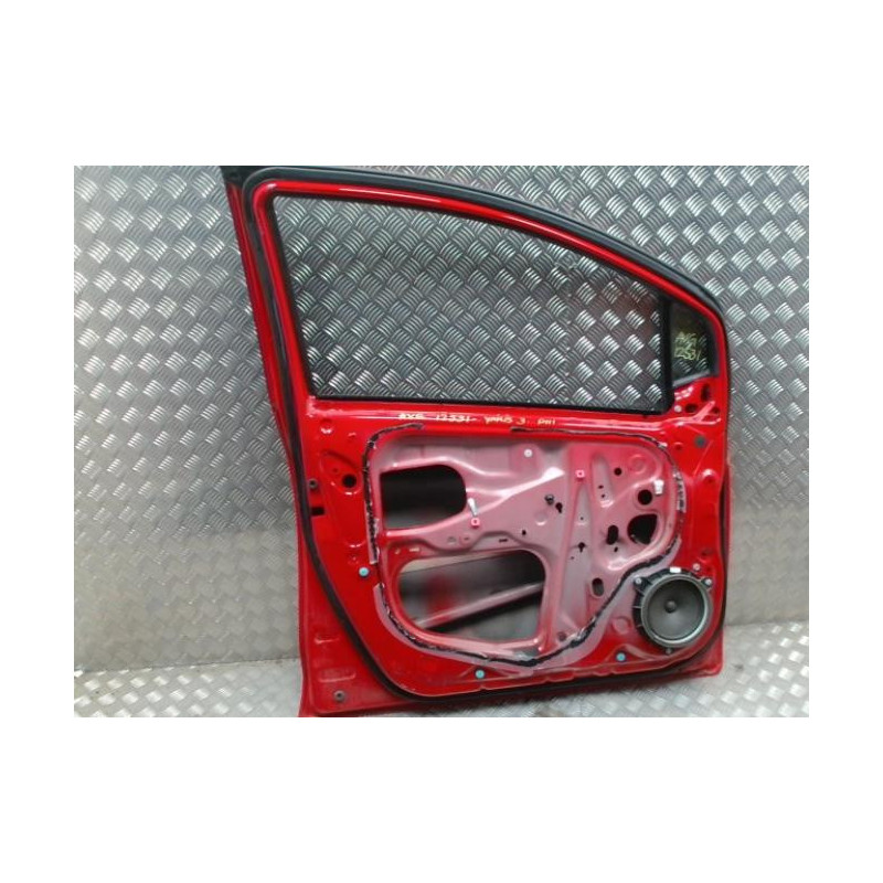 Porte avant gauche TOYOTA YARIS 2 PHASE 2 d’occasion