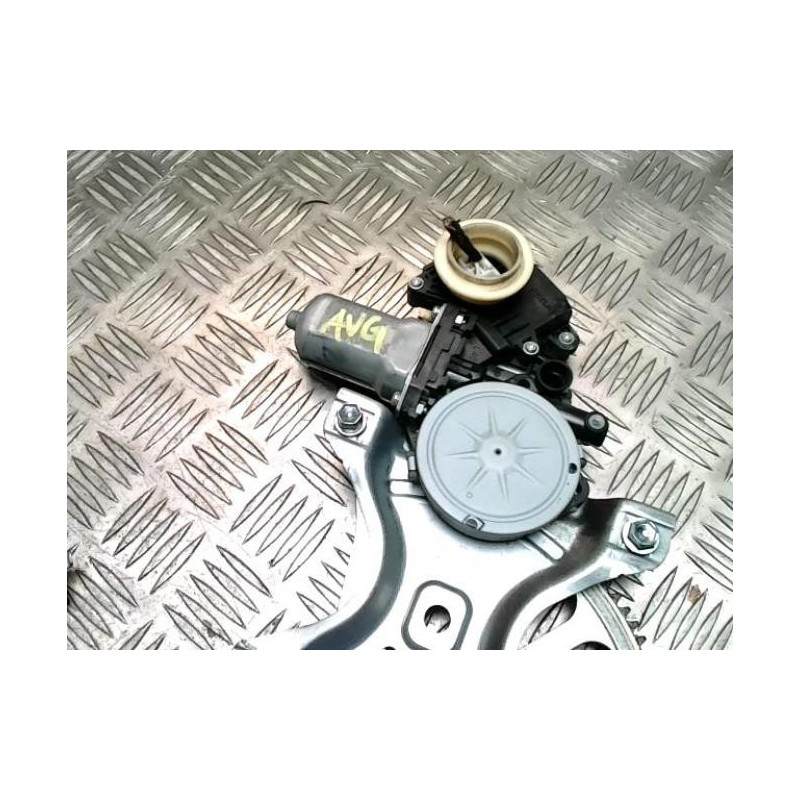 Leve vitre electrique avant gauche TOYOTA YARIS 2 PHASE 2 d’occasion