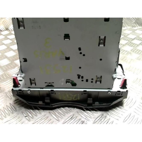 Autoradio d'origine TOYOTA YARIS 2 PHASE 2 d’occasion