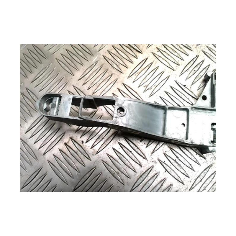 Support poignee porte avant gauche PEUGEOT 208 1 PHASE 1 d’occasion