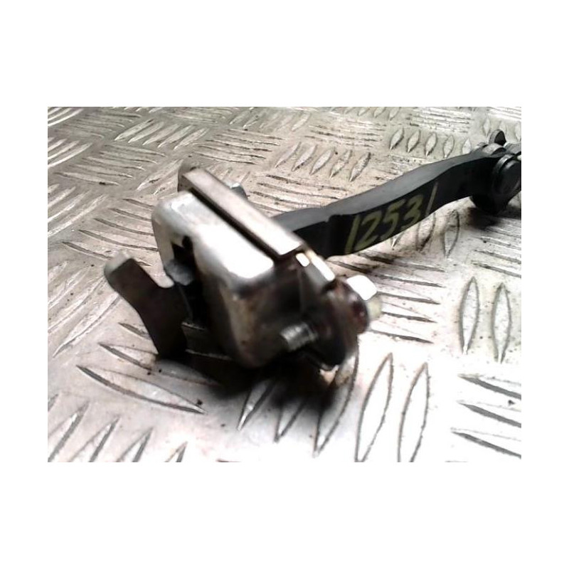 Tirant de porte avant gauche TOYOTA YARIS 2 PHASE 2 d’occasion