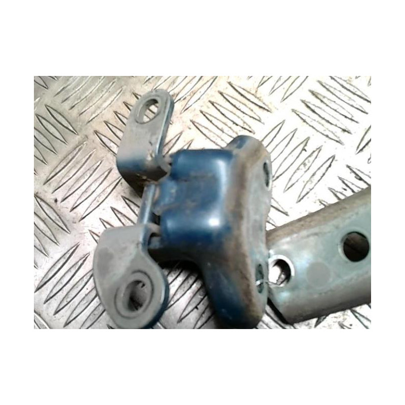 Charniere de porte arriere droit TOYOTA YARIS 2 PHASE 1 d’occasion